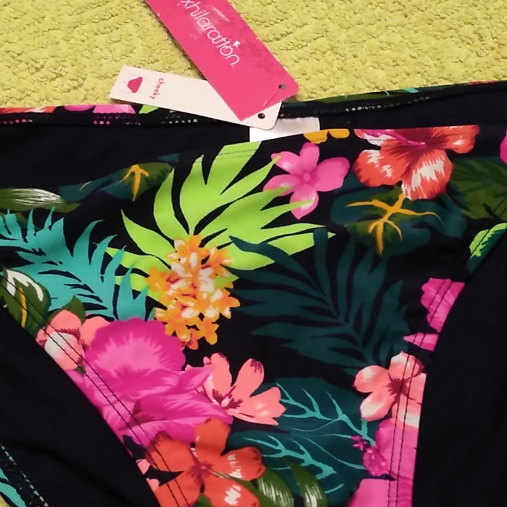 NWT Bikini Bottom Hawaiian Print